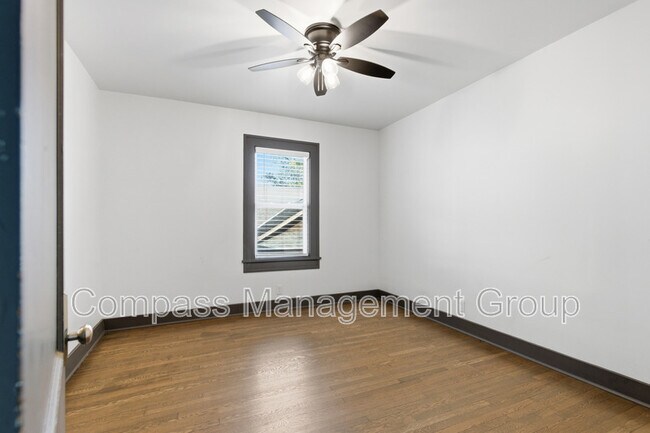 Building Photo - 3227 E 5th Ave