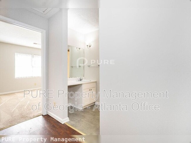 Building Photo - 772 Rogers Way SW