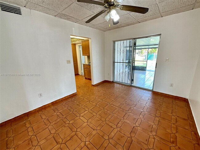 Building Photo - 1675 W 68th St