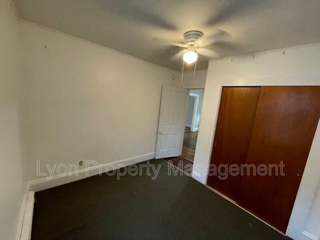 Building Photo - 1393-1395 Main St