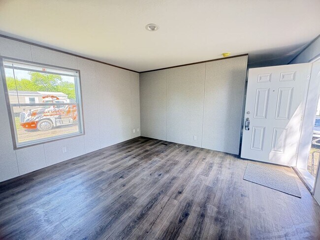 Building Photo - 4514 San Juan Dr S