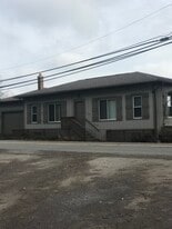 Building Photo - 3599 Orchard Lake Rd