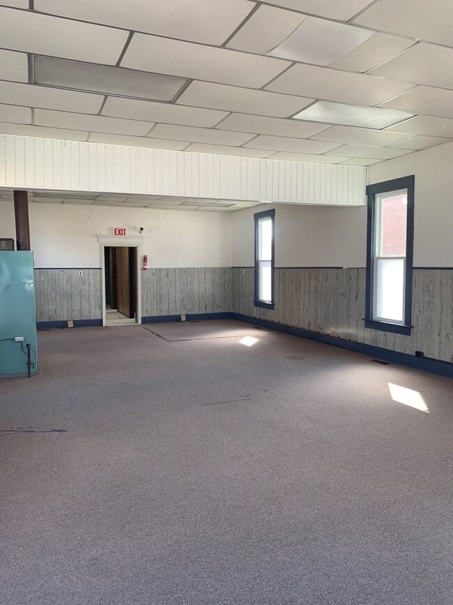Building Photo - 105 W Martindale Rd