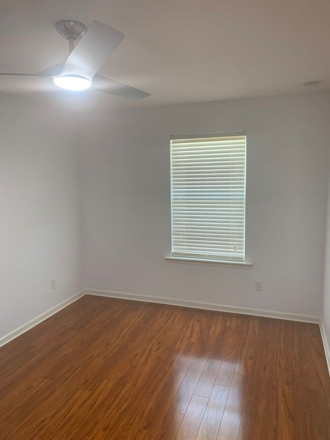 Building Photo - Spacious 3 Bed/2.5 Bath Townhome in Oakleaf