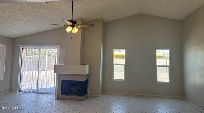 Building Photo - 6320 W Shaw Butte Dr