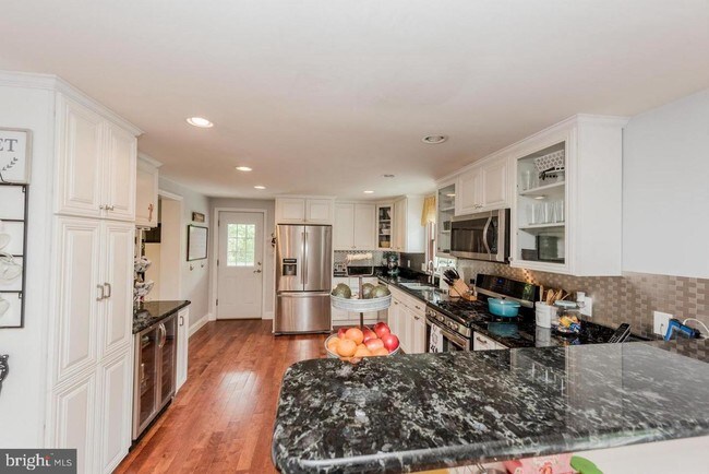 Building Photo - 6135 Waterloo Rd