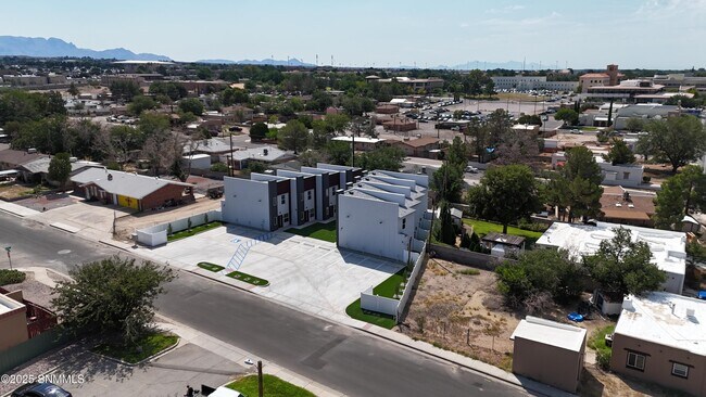 Building Photo - 1380 Monte Vista Ave