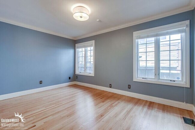 Building Photo - Newly Upgraded 3Bdm 2Ba Home in the Heart ...