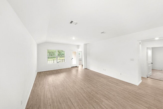 Building Photo - Ready NOW! Greenbelt Wooded Views