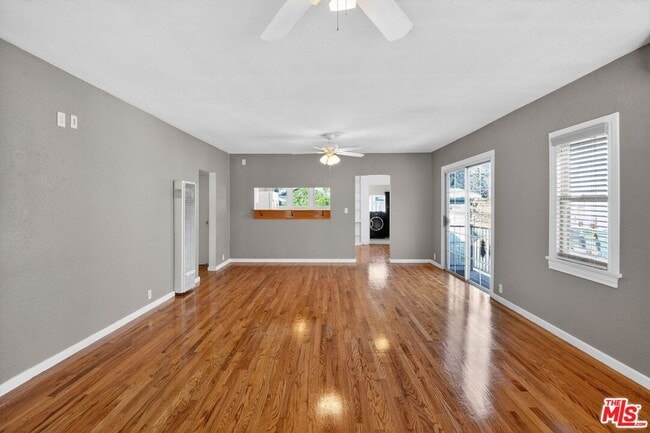 Building Photo - 11029 Sarah St