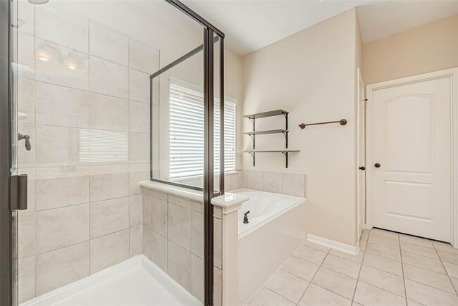 Building Photo - 26611 Glenrock Hills Dr