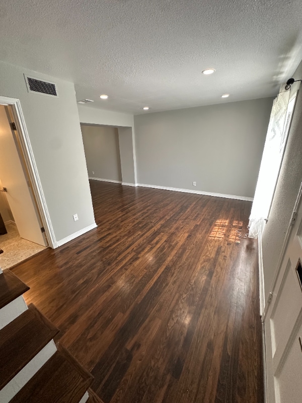 Building Photo - 6328 Bordeaux Ave