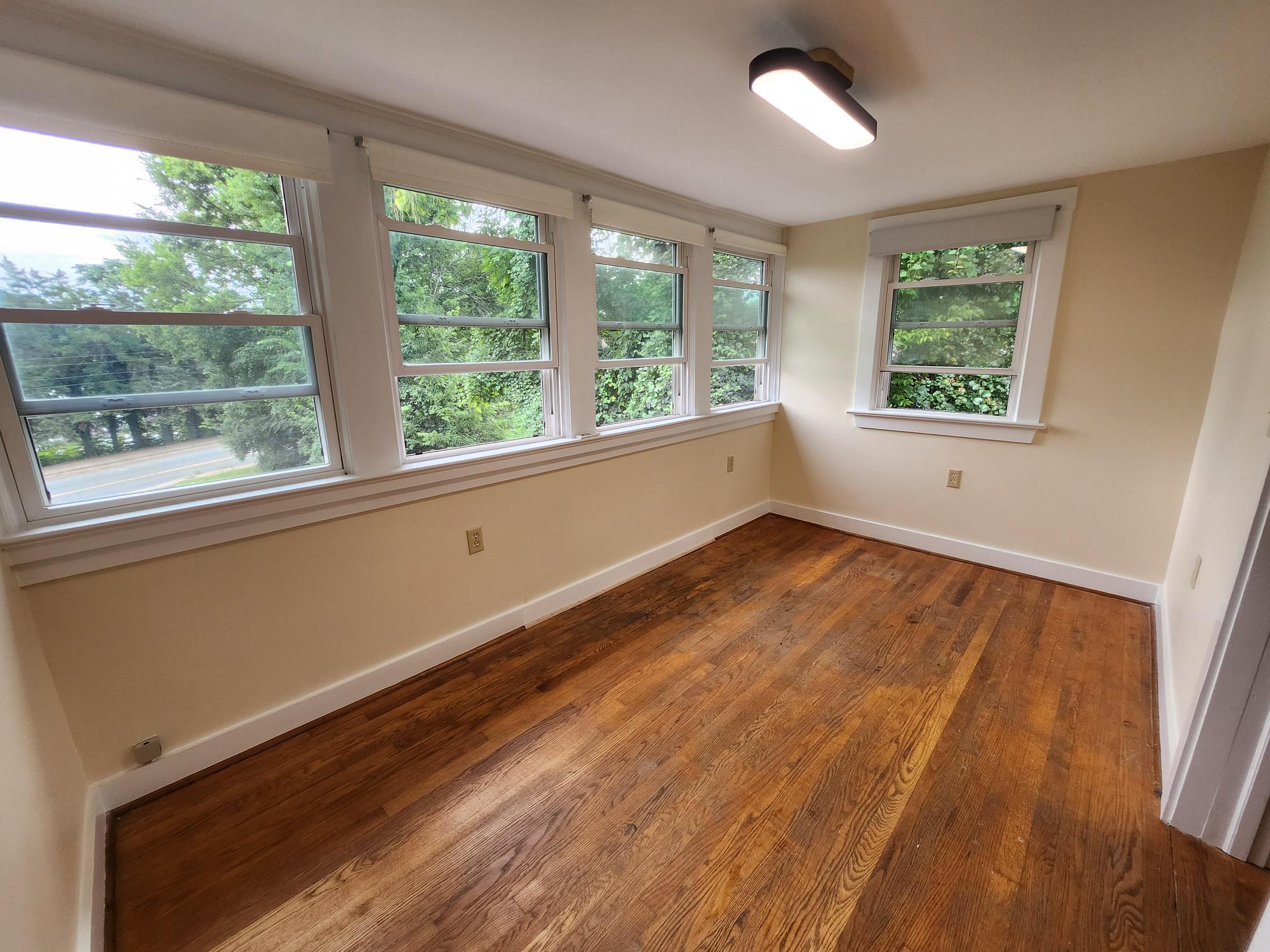 office inside - 142 Carlton Rd