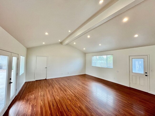 Building Photo - 4BR/3BA Large House - Single Story, No Carpet, AC, Washer/Dryer in Unit, Small Yard, 2 Car Garage...