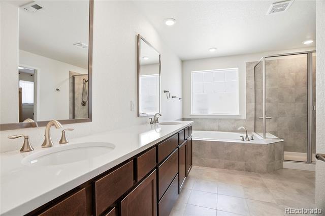 Building Photo - 901 Sandstone Cir