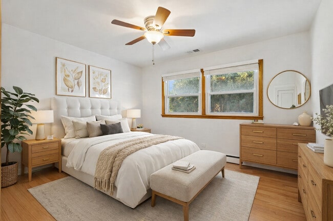 Building Photo - 645 Justina St