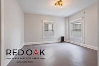 Building Photo - ~2 Months FREE~ Lovely One-Bedroom with La...