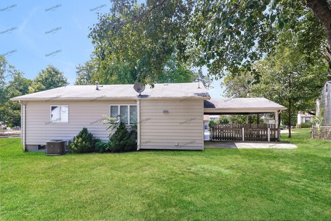 Building Photo - 1406 De Porres Ln
