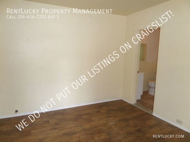 Building Photo - 6523 35th Ave SW