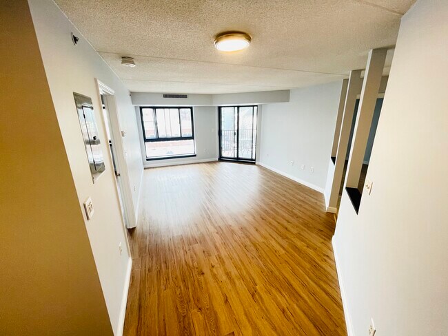 Building Photo - 60 Rantoul St