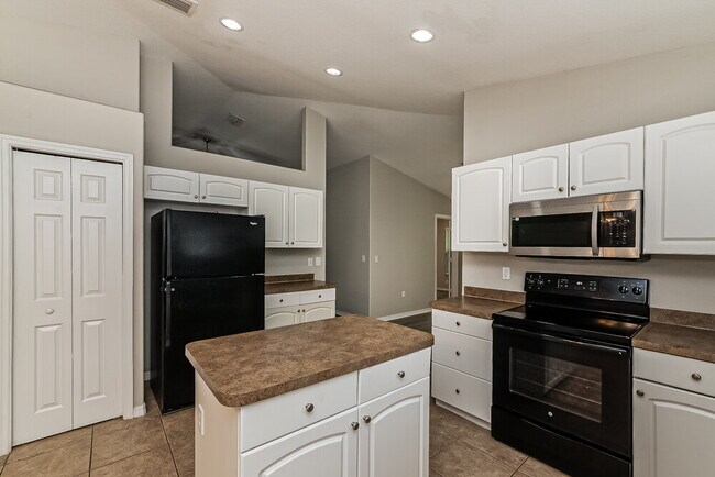 Building Photo - 2815 93rd Ct E