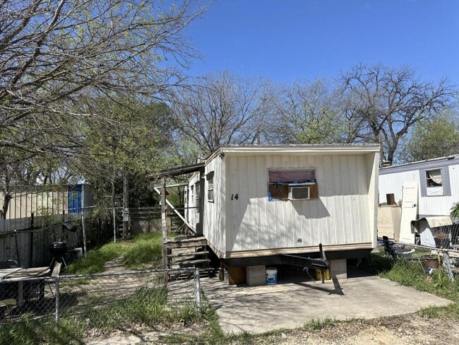 Primary Photo - 3632 SW Military Dr