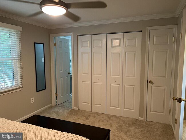 Building Photo - 9015 Piney Grove Dr