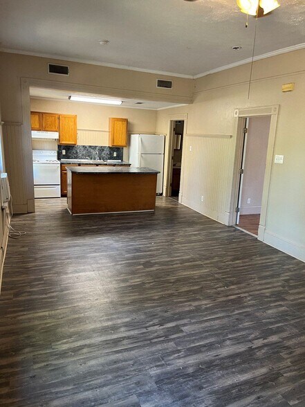 Downstairs Kitchen - 601 S Fredonia St