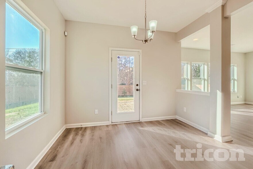 Building Photo - 15015 Ockeechobee Ct