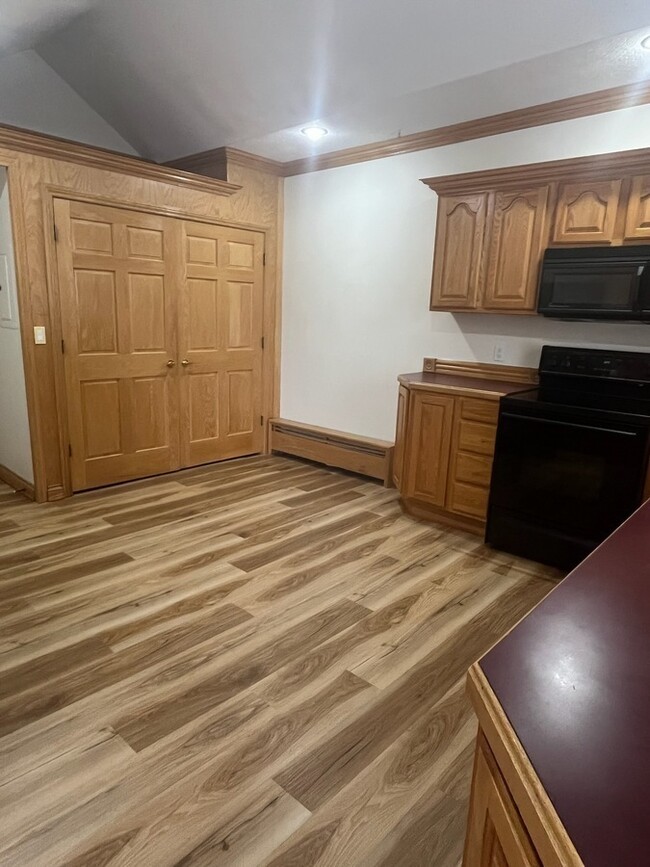 Building Photo - 53 E Main Ave