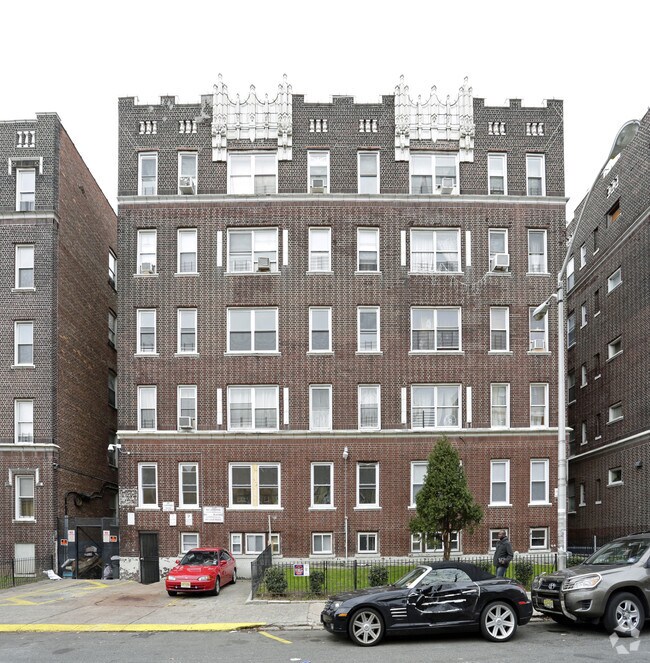 1113 Gifford Ave 1113 Gifford Ave Jersey City NJ 07304 Apartment