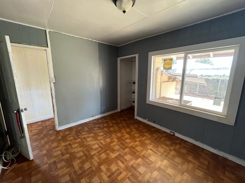 bedroom 1 - 91-525 Hapalua St