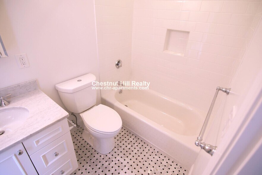 Building Photo - 15 Langdon St