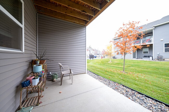 Building Photo - 6464 Genevieve Trail