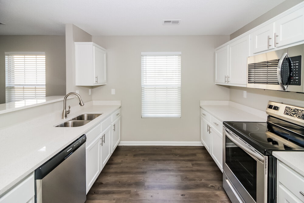 Building Photo - 7807 Birdwood Dr