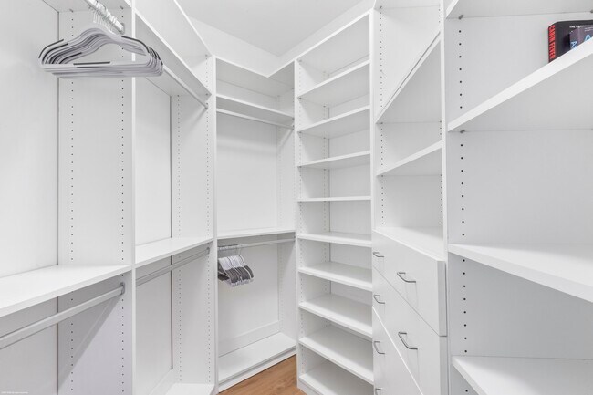 Building Photo - 15611 Milan Ct