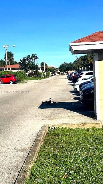 Building Photo - 10176 Twin Lakes Dr