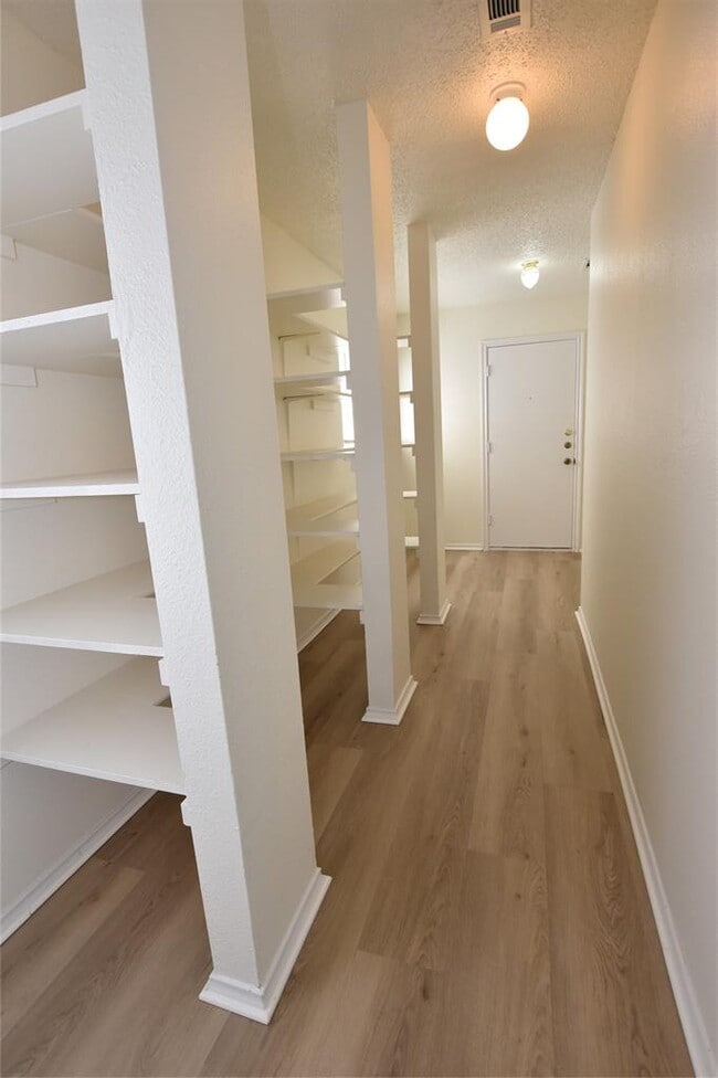 Building Photo - 17701 Dansworth Dr