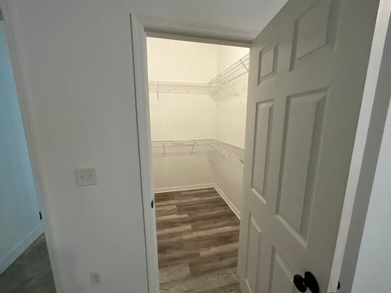 Building Photo - 1451 Morgan Ct