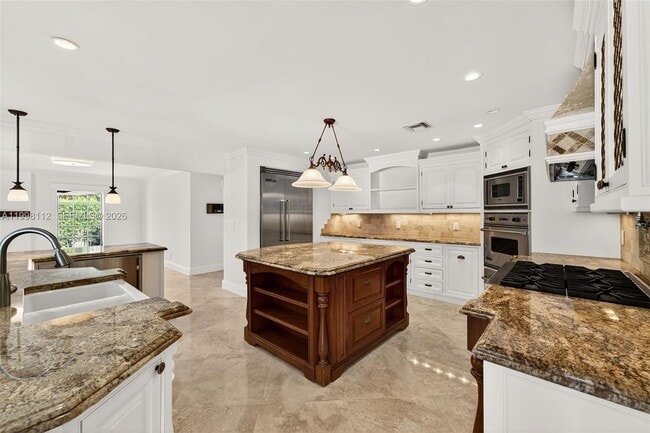 Building Photo - 3000 SW 130th Ave