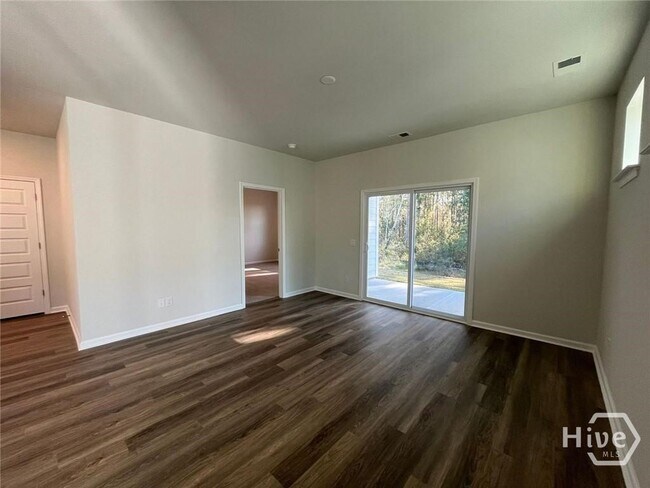 Building Photo - 143 Holloway Hl