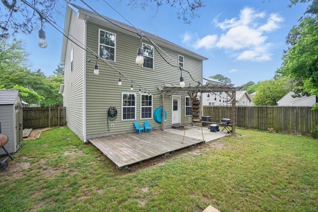 Building Photo - 1524 McNeal Ave