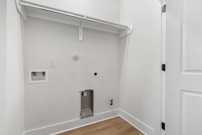 Building Photo - 22806 August Leaf Dr