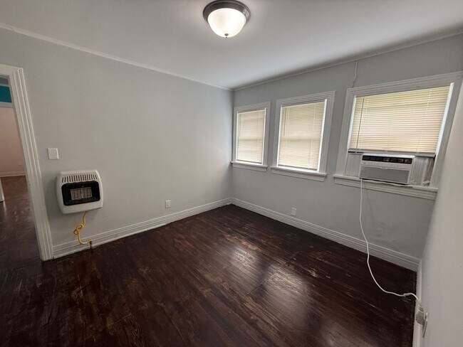 Building Photo - 2814 E Admiral Ct