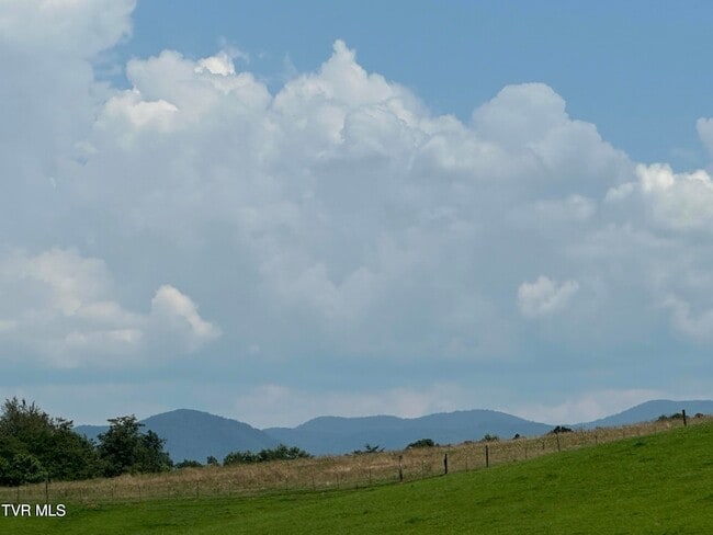 Building Photo - 3655 W Allens Bridge Rd