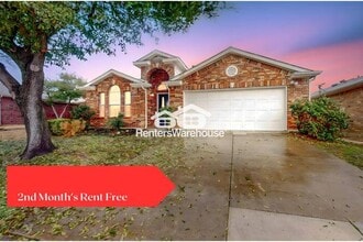Building Photo - MOVE IN Special One Month Rent Free READY ...
