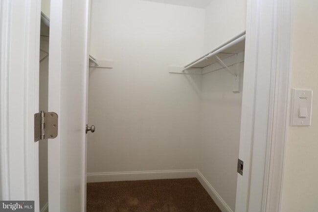 Building Photo - 14 Starboard Ct