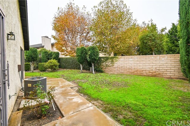 Building Photo - 1131 N Outrigger Way