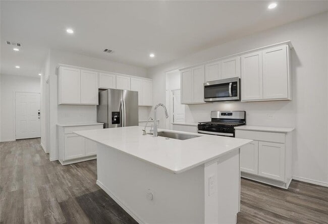 Building Photo - 1055 Llano Trl