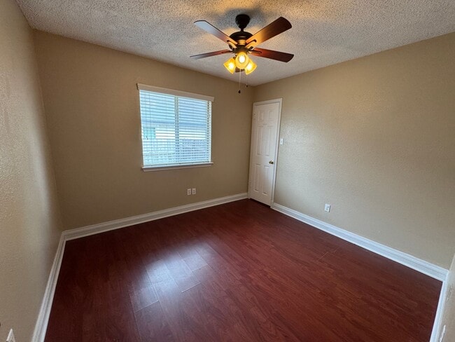 Building Photo - 3501 Dorothy Jane Dr